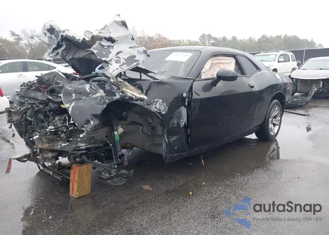 2017 Dodge Challenger Sxt z USA, uszkodzony, nr VIN 2C3CDZAGXHH632713